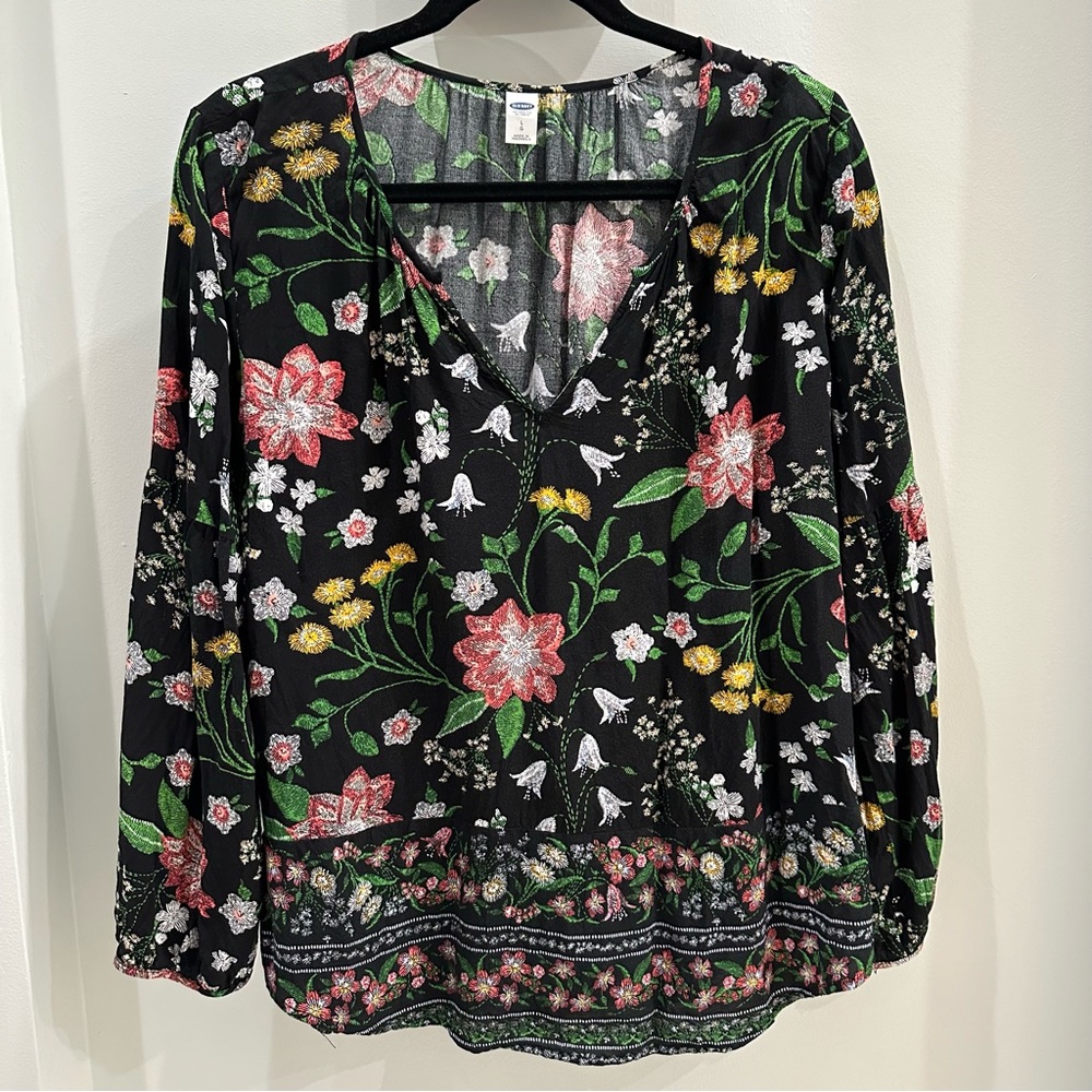 Old Navy Black Floral Long Sleeve Top Size Large